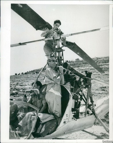 1954 Photo Thorold Dickenson Films Hill 24 Doesn'T Answer In Negev Movies 7X9