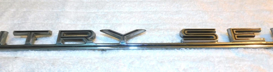 1965 Ford Station Wagon ORIG COUNTRY SEDAN REAR QUARTER PANEL EMBLEM NAME PLATE - Image 3 of 4