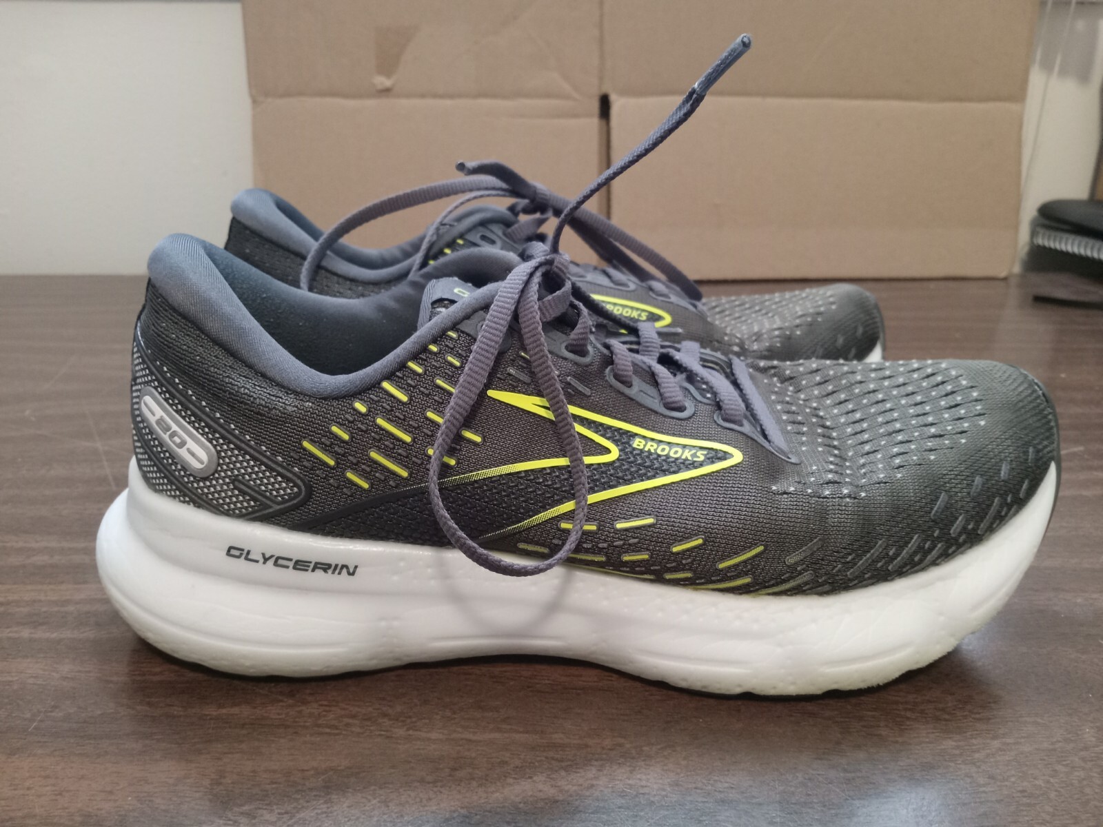 Brooks Glycerin 20 Gray Neon Running  Shoes Athletic Sneakers Womens Size 8.5 B
