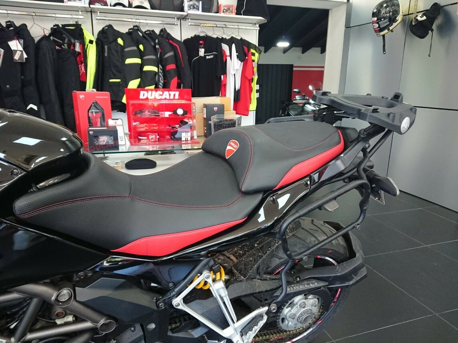 Housse de selle Ducati Multistrada 1200S Top Sellerie noire antidérapante