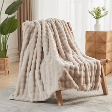 NEWCOSPLAY Faux Fur Throw Blanket Linen Bubble Blanket Thick Warm Soft for Co...