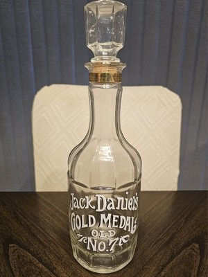 Jack Daniels Commemorative 1904 GOLD MEDAL 1.75L Bottle with Stopper No Tag