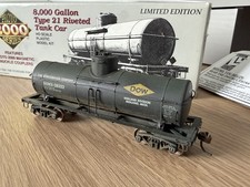 Proto 2000 Serie 8000 Gallonen Typ 21 genieteter Kesselwagen DOWX #38322 - VERWITTERT!