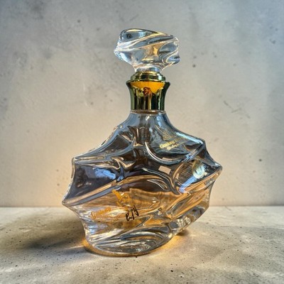(empty) Baccarat Crystal Goalong Whisky Bottle & Stopper a Few Chips に