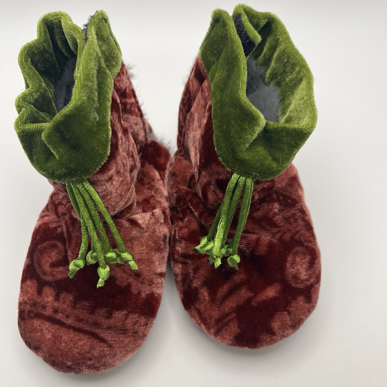 Goody Goody Bon Bon Maroon/Green Faux Fur-Lined Booties, Size Small, 5-7, 2-3 Yr