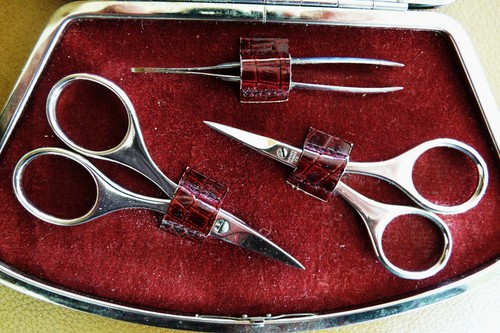 VTG Daniel Peres Solingen 7 piece Manicure Kit W/ Case from Germany - Picture 4 of 9