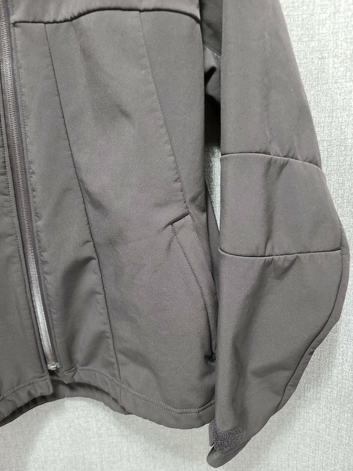 HELLY HANSEN Black Soft Shell Jacket Women's Size… - image 3