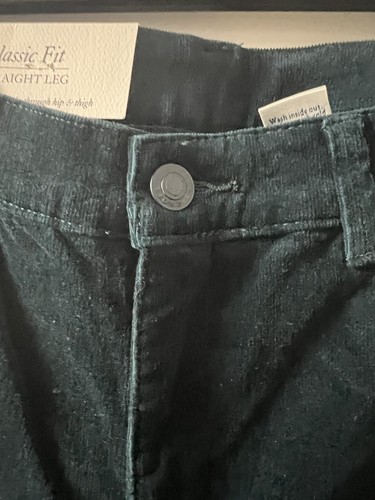 New pants women size 6 short clasisic fit straight wasting 30” inseam 29” - Picture 4 of 11