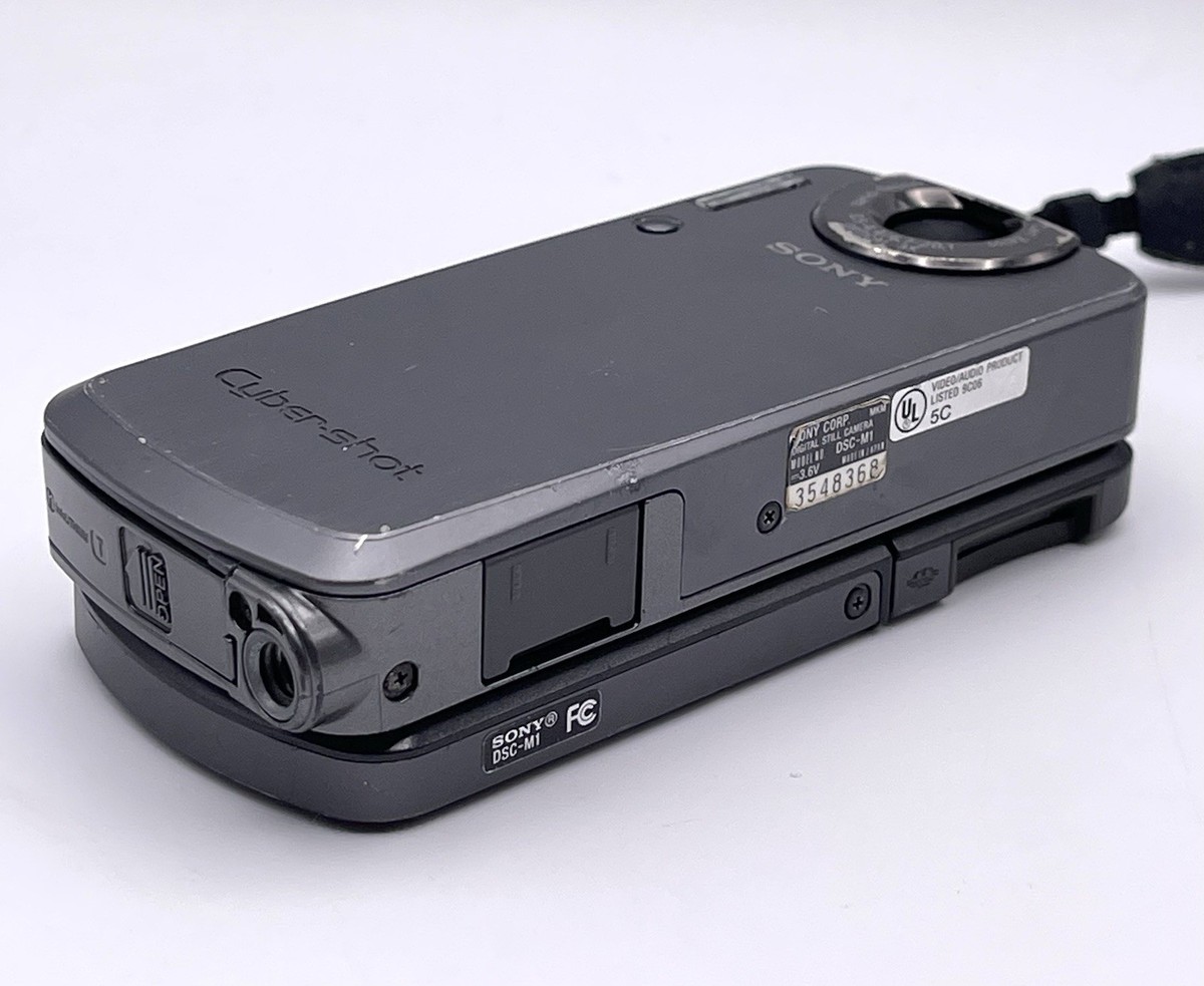 Sony Cyber Shot 5.1MP Digital Camera 3x Zoom MPEG4 Video DSC-M1