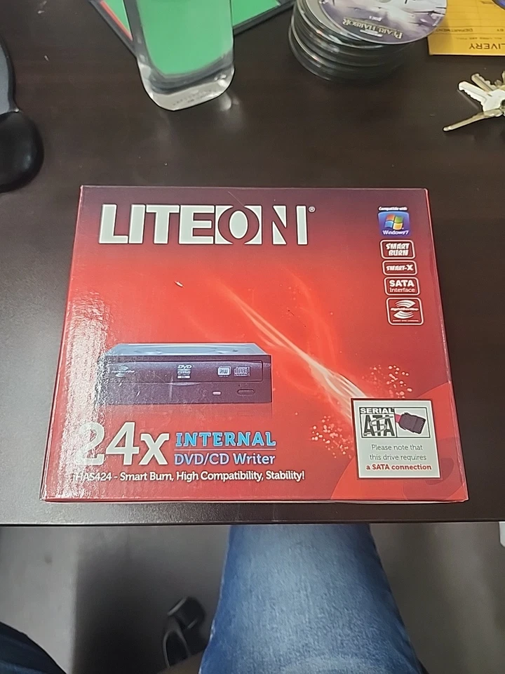 Lite-On eHAU324-11 24x External SATA DVD/CD Smart-Erase-Burn Writer DVDRW NOB - Image 2 of 4