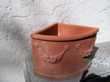  RARE Vintage Estate Italian Terra Cotta Corner Garland Planter  Large 13"Wx10"T