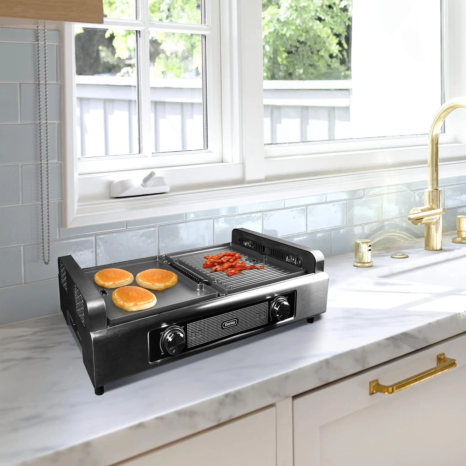 Smokeless Indoor Grill with Air Circulation Technology - DBSG29412XD11