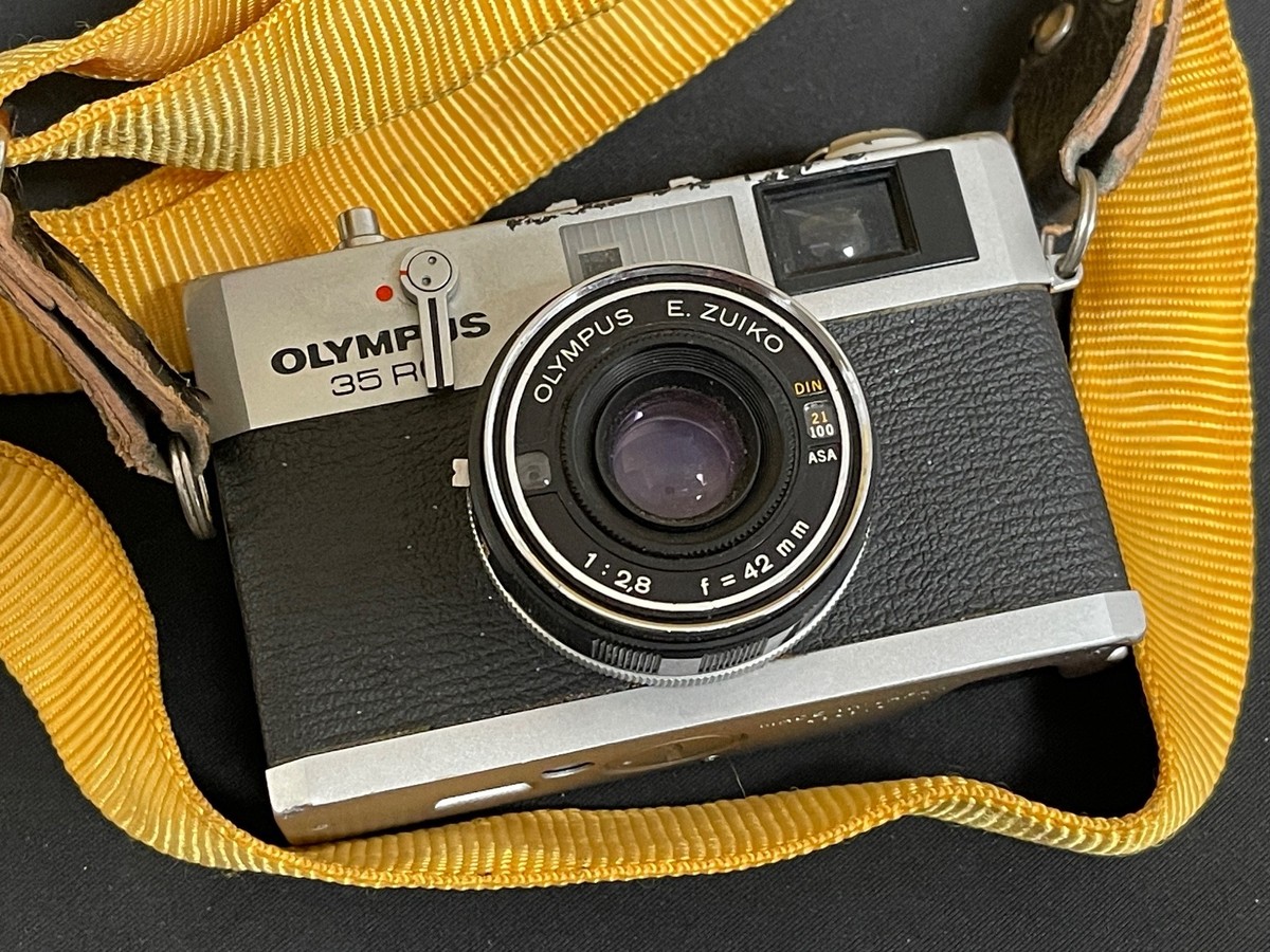 OLYMPUS　35rc Olympus 35RC - Down the Road