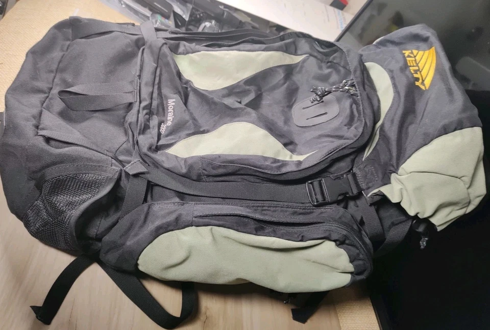 Mochila Kelty Moraine 3200 Senderismo Montaña Espalda Dura Cincha y Hebilla Foto 4 de 4