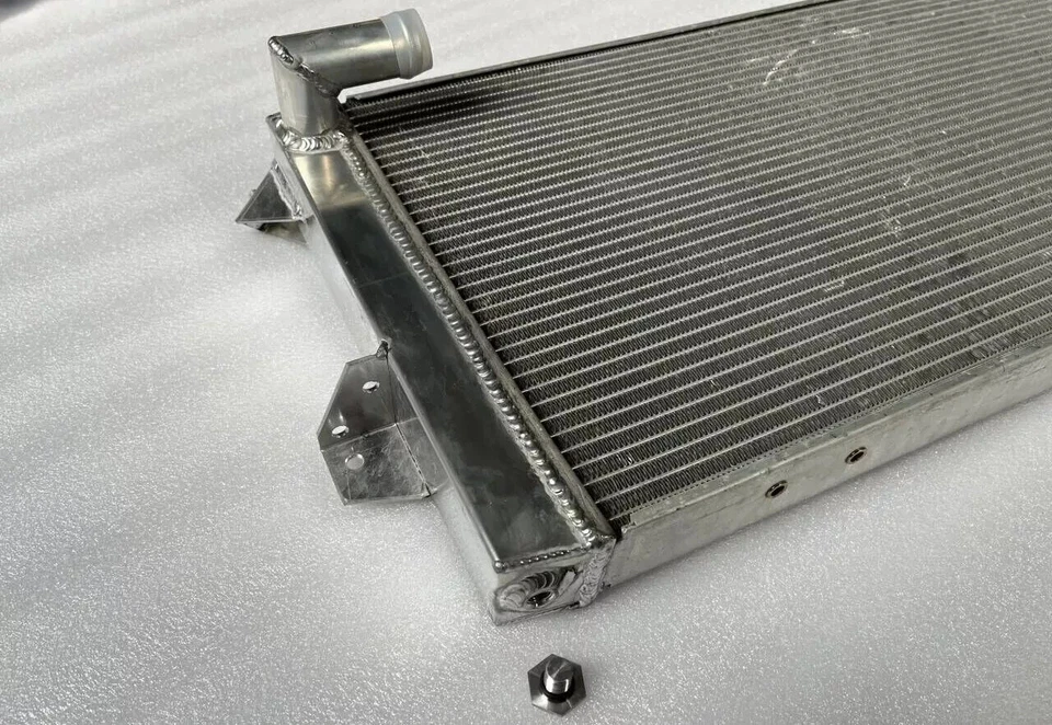 Radiador de aluminio apto para motor TVR Cerbera / Quimera / Griffith V8 50MM Foto 4 de 4