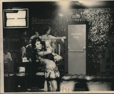 1972 Press Photo Princess Laila dances at Goldigger Club - lrx15533