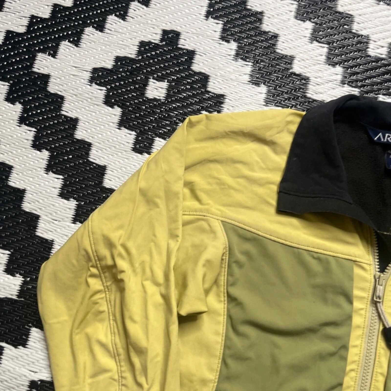 Arcteryx Women’s Lime Green Polartec Lightweight Jacket | S image 2