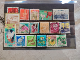 17 timbres Japon lot 667