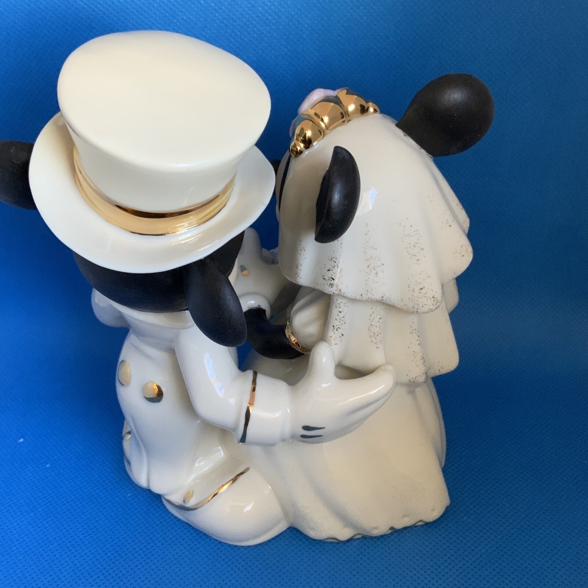 Lenox Disney Minnie's Mickey Dream Wedding Cake Topper Lenox Disney Minnie's Mickey Dream Wedding Cake Topper