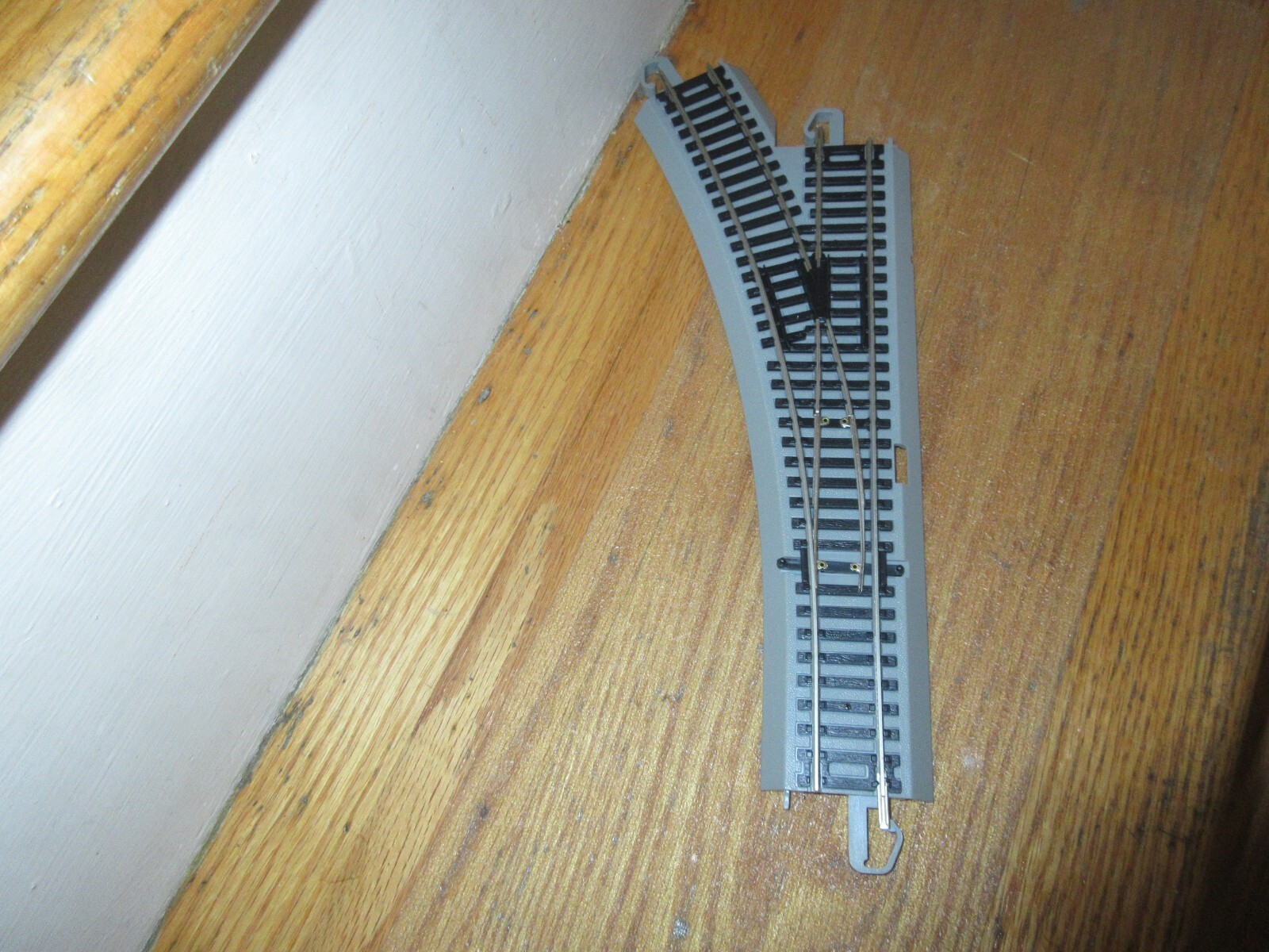 BACHMANN HO SCALE EZ TRACK LEFT SWITCH TURNOUT H4561BL eBay