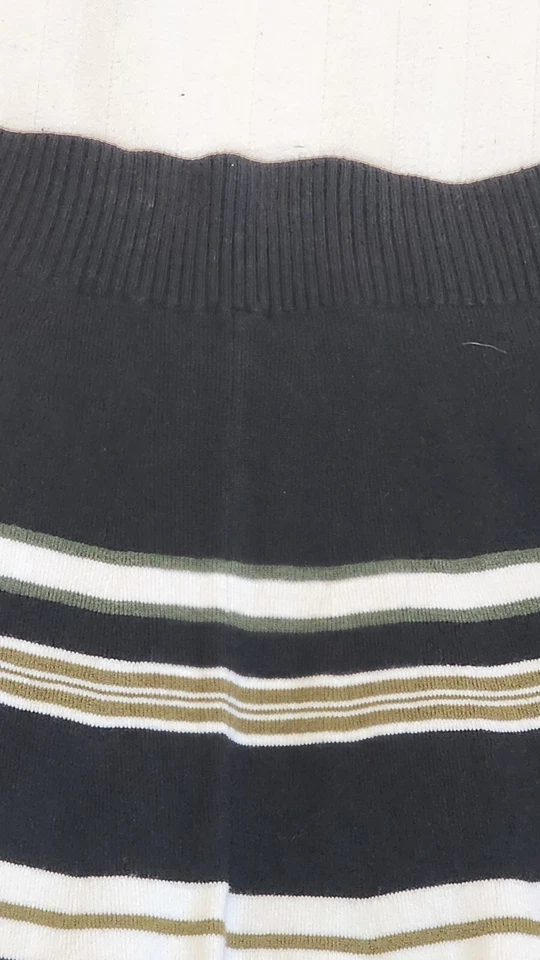 百褶女式裙 | BCBGeneration | 女式正面褶饰迷你裙 — 第 2/4 张图片