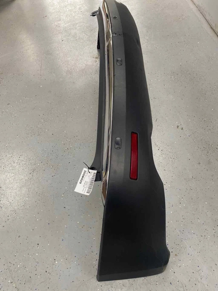 Cubierta de parachoques trasero para GMC ACADIA 2007-2012 con sensores de estacionamiento OEM ¡Ver fotos! Foto 2 de 4