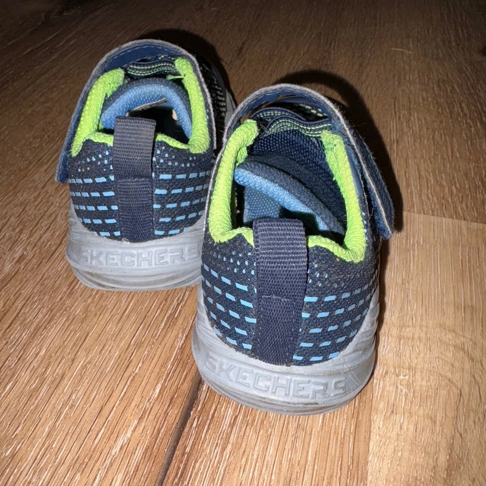 Zapatillas deportivas Skechers para niños gancho y bucle azul marino verde niño pequeño talla 6 Foto 4 de 4