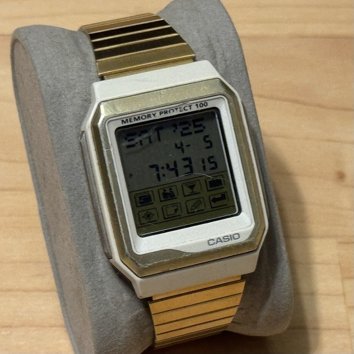 Casio VDB-200 Gold Data Bank Touch Screen Memory Protect 200