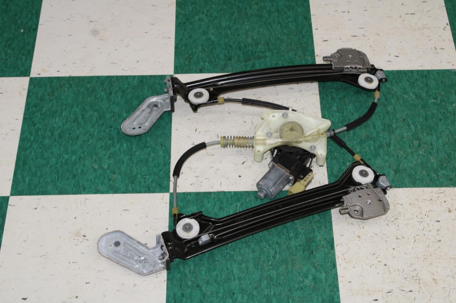 Maserati Ghibli 2014-2017 Rear Right Window regulator