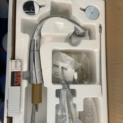 KWC 12.203.151.127 ZOE Widespread 3 Hole Widespread Faucet New chrome