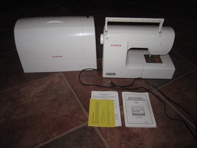 Singer 9960 Quantum Stylist  Sewing Machine Pre-Owned