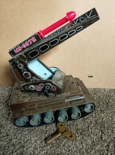Rocket Launcher Tank clockwork tinplate