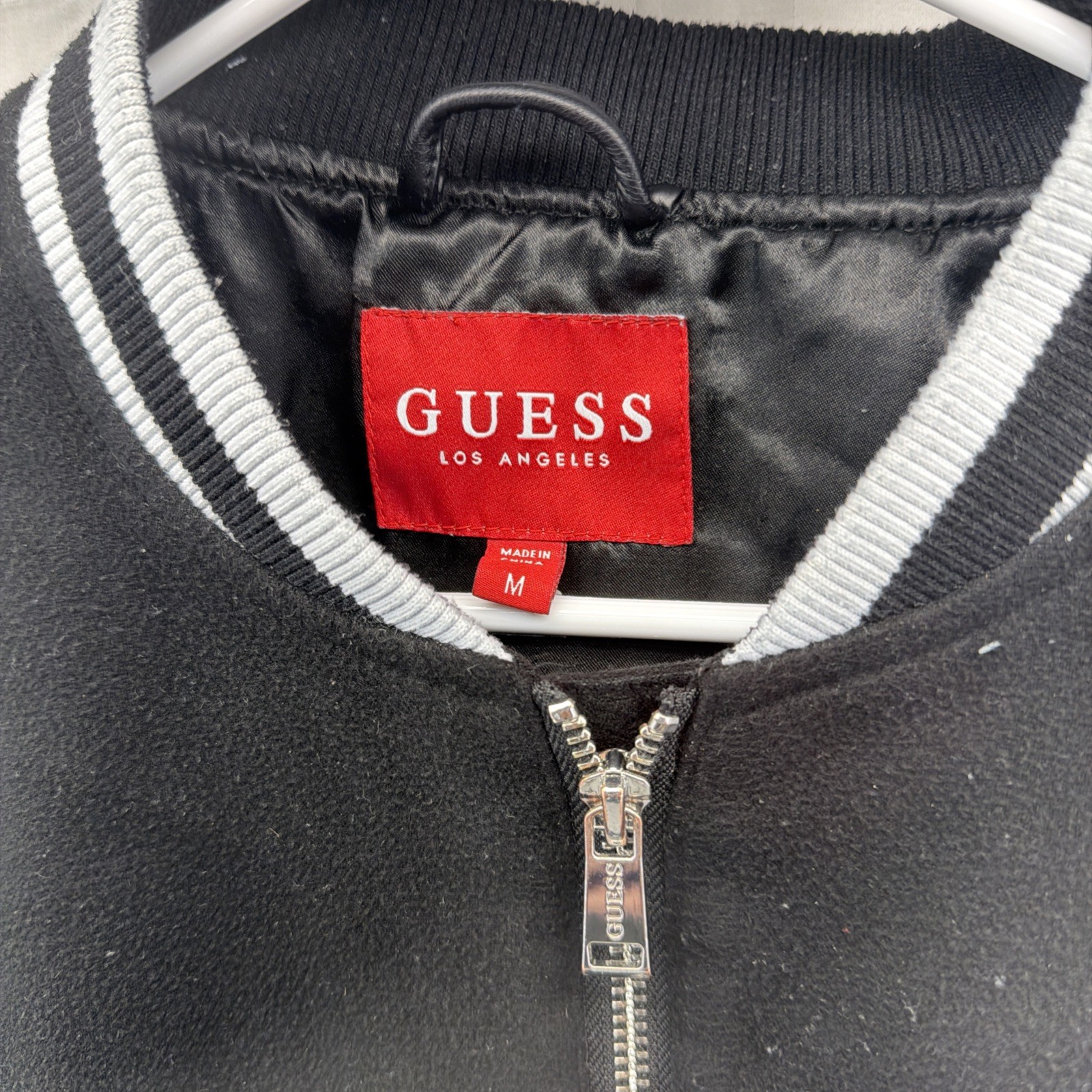 guess jacket size medium - image 2