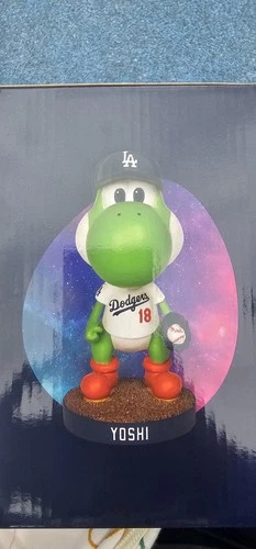 2026 YOSHI Bobblehead SUPER MARIO NINTENDO SGA  Dodgers SGA 3/31/26 NEW IN HAND