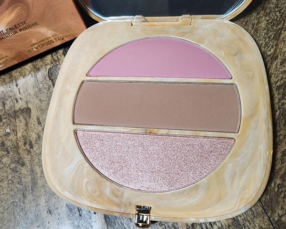 Marc Jacobs Café Omega × Three Powder Blush Bronze Highlight TANTALIZE GLO! - Image 3 of 4