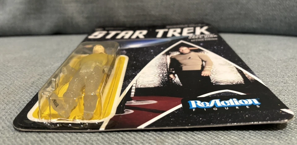 Figura de acción exclusiva de 3,75" Star Trek Beaming Captain Kirk Funko Reaction 2014 Foto 4 de 4