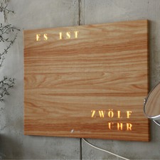 WordClock Jupiter HOLZ Optik - Wortuhr Deutsch - digitale Wanduhr - LED Uhr