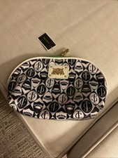 Juicy Couture White  Black Women  s Cosmetics / Makeup Bag NWT Rare