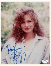 Kyra Sedgwick Signed Autographed 8x10 Photo ACOA