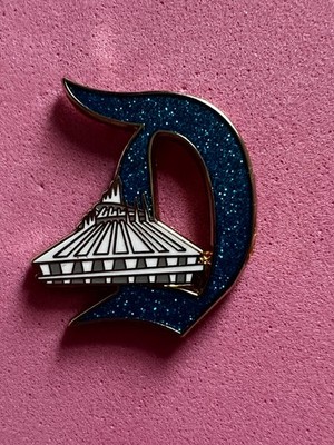 Disneyland 70th Anniversary Magic Key to Space Mountain D Pin Gold/glitter pin
