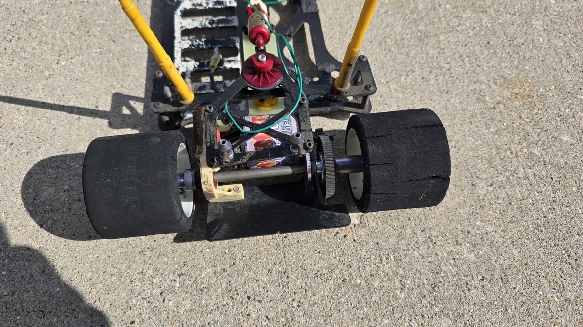 Vintage TEAM ASSOCIATED RC10L Carbon Fiber/Graphite RC Pan Vintage TEAM ASSOCIATED RC10L Carbon Fiber/Graphite RC Pan