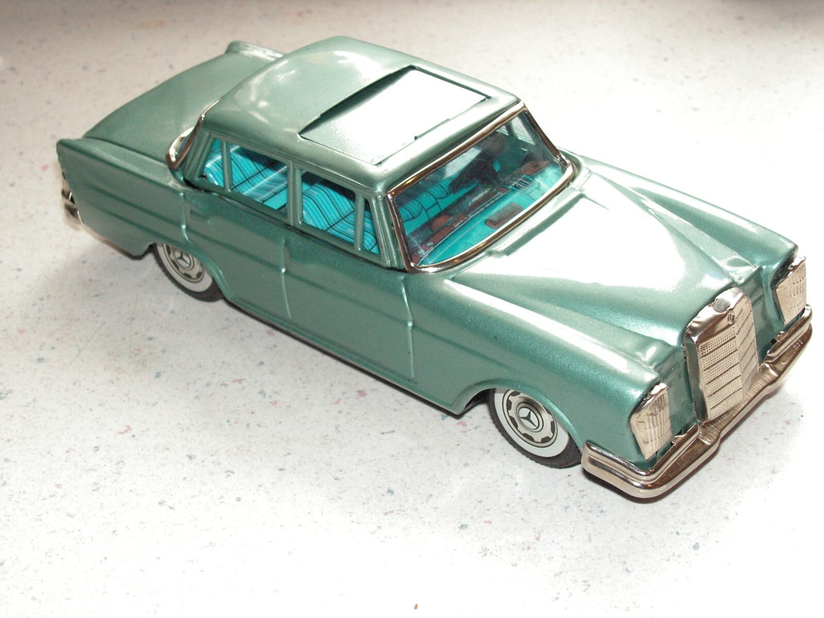 MERCEDES-BENZ O 10000 ミニカー JAN 2025 XCARTOYS 1/64 Mercedes-Benz 190E Silver Y65-01 | eBay