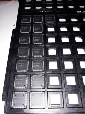 1 Stk. Microcontroller Renesas R5F104LKAFA 16BIT MCU RL78/G14 384K