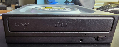 LG Super-Multi 24x Internal DVD±RW/CD-RW Drive - Black GH24NSB0 - Picture 2 of 4
