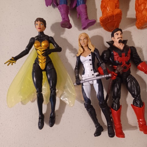 Marvel Legends loose figures lot Crossbones, Thing, Valkerie, Wasp, Puma
