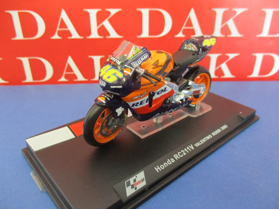Die cast 1/24 Modellino Moto GP Honda RC211V Valentino Rossi 2003 - Immagine 2 di 4