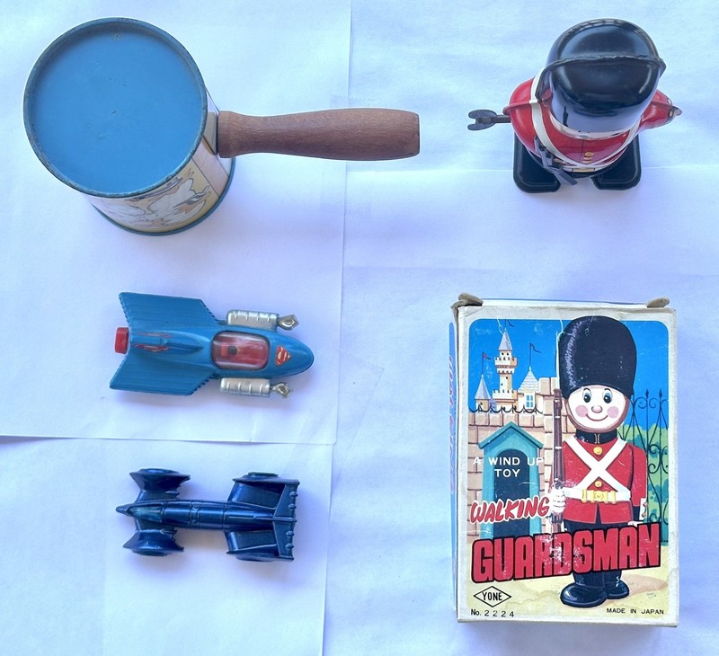 Walking Guardsman Windup, 2 cars Corgi + DC Comics, T Cohn Halloween noise maker