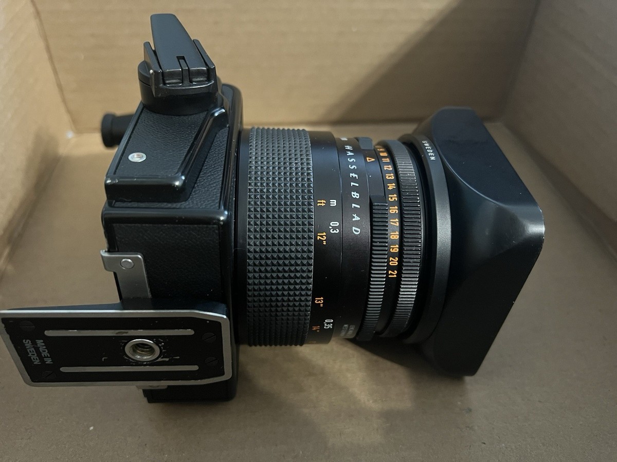 Hasselblad 903 SWC Biogon 38mm f/4.5 T* Lens With Viewer And Hood