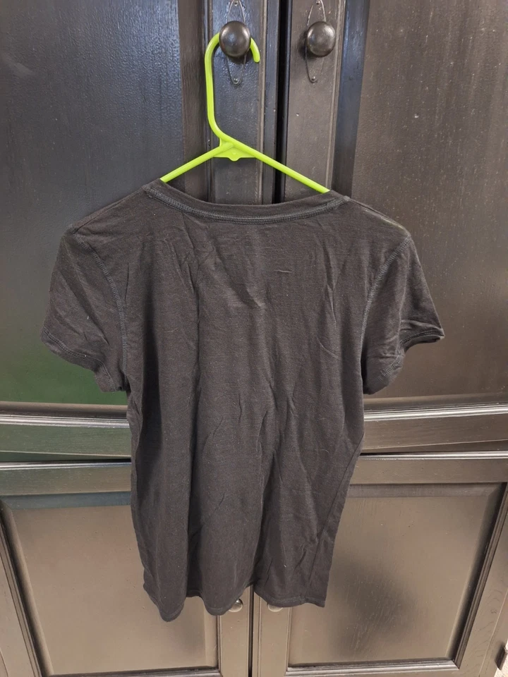 Camiseta grande de hockey para mujer de los Angeles Kings de la NHL. Foto 3 de 3