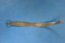 4305-19-10 Zimmer Narrow Bankhart-Type Elevator Shoulder Retractor